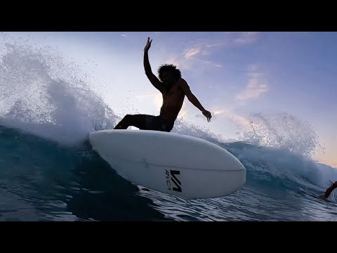 Queens Sunset Surf in Waikiki (Nov 3, 2022)   4K