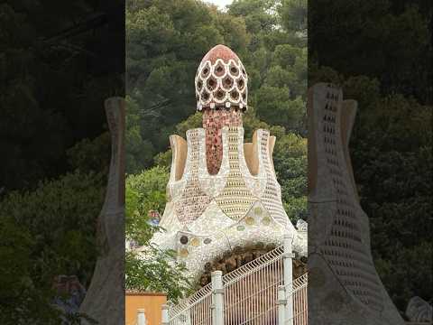 巴塞羅那的魔幻世界，高迪設計的桂爾公園/The magical world of Barcelona, Guell Park designed by Gaudi