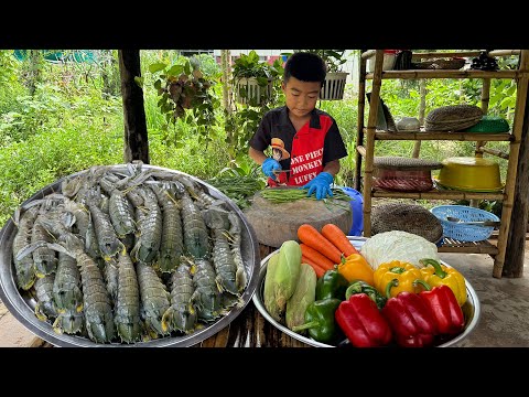 Mantis shrimp cooking : Yummy mantis shrimp soup cook for mother - Chef Seyhak