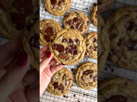 BEST Brown Butter Chocolate Chip cookies #chocolatechipcookies #recipe