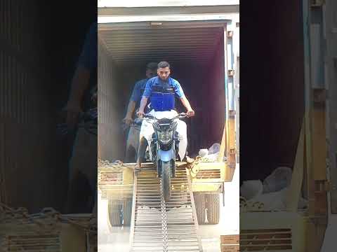 bike unloading 😎😎 #itsyamaha #automobile #yamahafzsv3newmodel2022 #revsyourheart #yamahafz #r15v3bs6