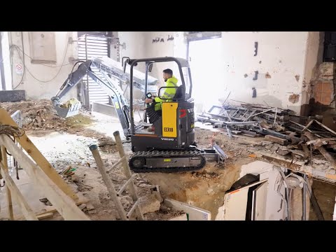 ECR18 Electric Demolition Excavator in Action: Customer Testimonials Revealed