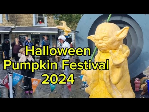 Halloween Pumpkin Festival 2024. Pumpkins at the Pictures. Hebden Bridge. Music from the Skiband.