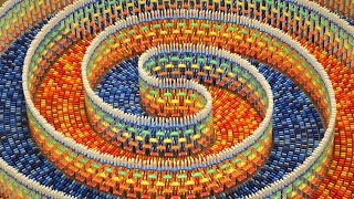 THE AMAZING TRIPLE SPIRAL (15,000 DOMINOES)