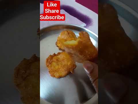 aloo pakora..#viral #youtubeshorts #foodshorts #shortvideo #aloopakodi #yummyfood #snacks