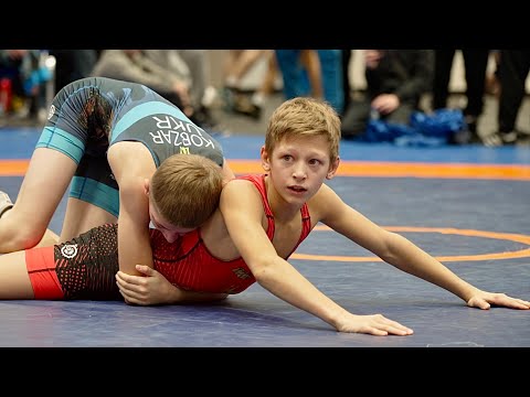 U13 Mikita Kuropiatnyk (UKR) vs Yehor Kobzar (UKR) 41kg. Greco-roman boys youth wrestling. B-cam-man