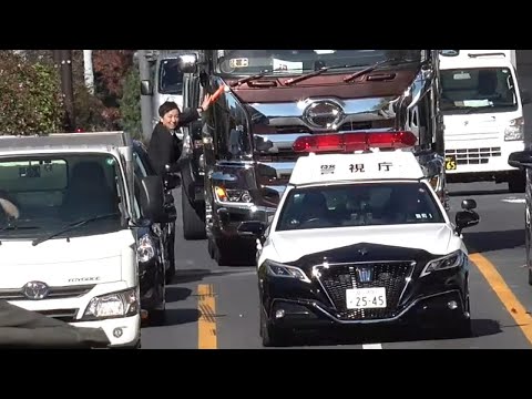 信号待ちの佳子さま警護車列 SP（側衛官）が凄い箱乗り!!Princess Kako motorcade