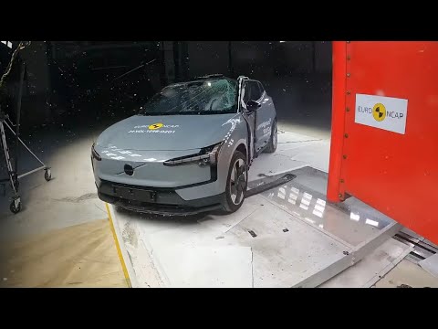 2025 Volvo EX30 Crash Test: Compact SUV Safety Redefined! 🚙✨