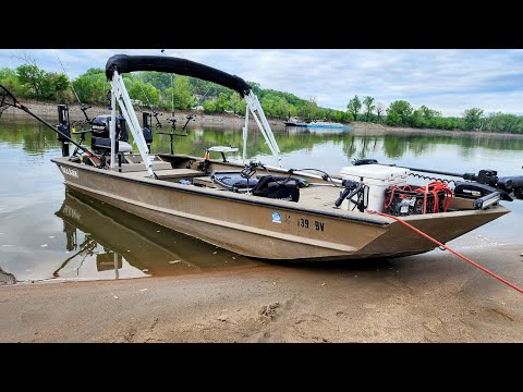 HUGE FISH Come Out At NIGHT! (River Camping)