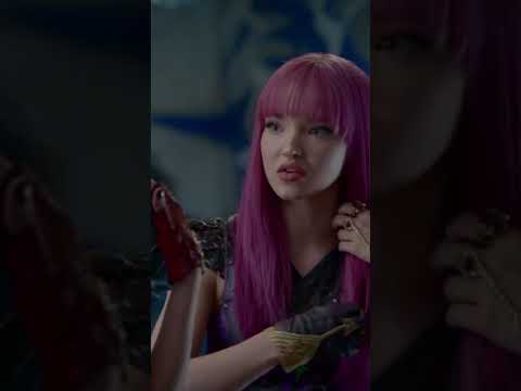 Descendants 2 - The kids of the villains decide how to save Ben from Uma #descendants2 #dovecameron