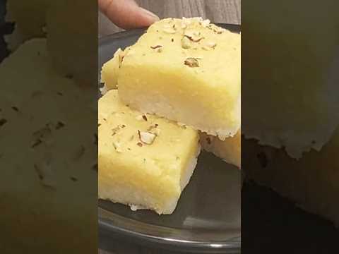 Coconut Barfi Recipe |Nariyal barfi #shorts