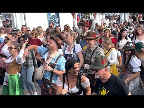 The World Famous Chicken Dance (FULL VIDEO) West Coast Prost!  Live at Leavenworth Oktoberfest 2024