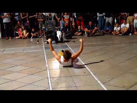 Street Performer in Montpellier