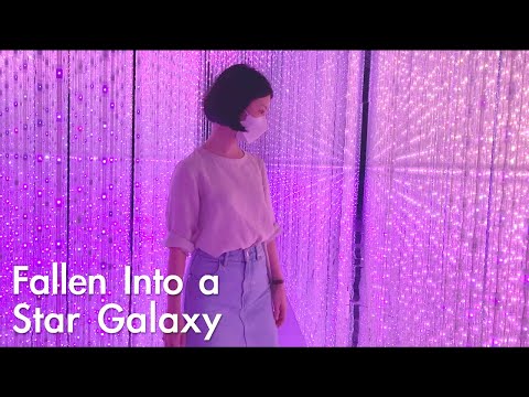 I am in Star Galaxy | Mark & Spencer Salad | ArtScience Museum | Singapore Vlog