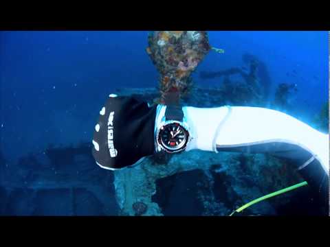 Scuba diving with CHRIS BENZ 'DEEP 1000M SSI EDITION' professional dive watch