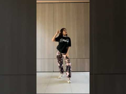 MEOVV 미야오 - MEOW dance cover | ava.mp4 #dance​ #kpop #kpopdancecover #meovv​ #meow​ #미야오​