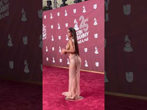 ISABELLA LADERA EN LOS LATIN GRAMMY