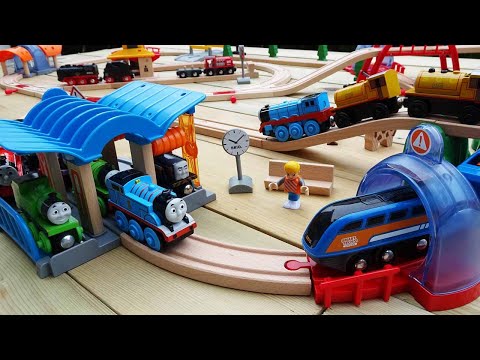 Brio Train & Wooden Thomas ☆Smart Tech Sound course with station and bridge