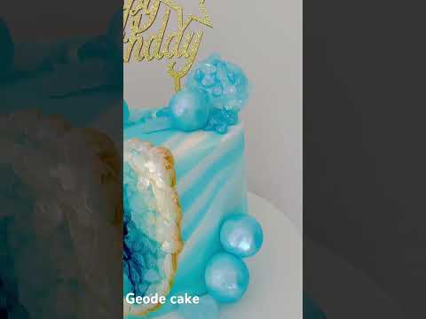 #geodecake #geode #marblecake #babyblue #bluecake