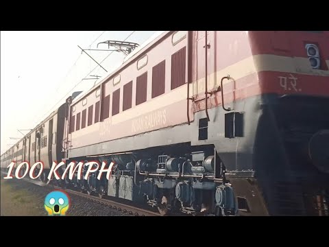 13426-Surat Malda Town Express Blasting At 100 KMPH with Valsad Wap-4