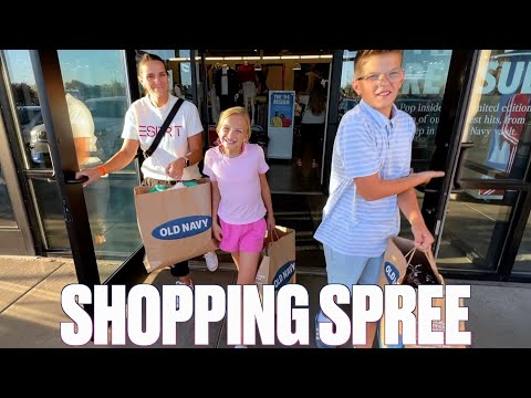 FRIDAY FAMILY FALL FASHION SHOW | SHOPPING FOR TEENS AND GIRLS CLOTHES FOR FALL | HUGE HALF OFF HAUL