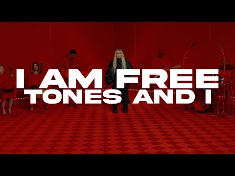 TONES AND I - I AM FREE  (LIVE PERFORMANCE VIDEO)