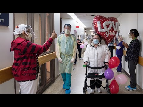 Hospital staff celebrate as Serena goes home after spending five weeks in hospital due to COVID-19