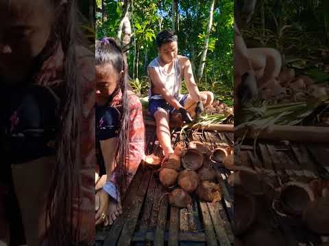 Living in the Philippines🇵🇭Copra Making on The Countryside#farmerslife #farmer #lifeinthephilippines