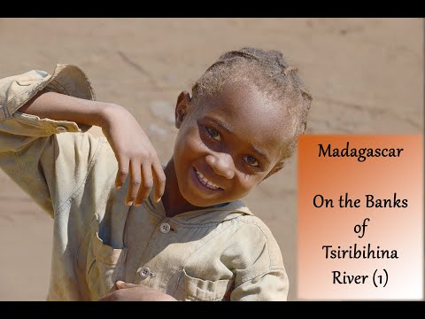 #RoadPhotography, #Madagascar,  #RouteNationale8 (RN*), #Tsiribihina River (1)