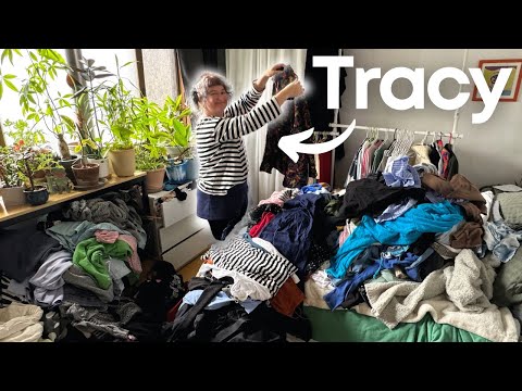 overwhelmed by choices // a maximalist faces a ⛰️ of clothes 👗👚👙