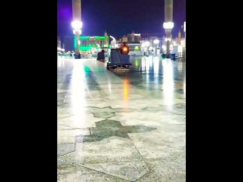 Madina live cleaning floor #madina #haram #cleaning #shorts