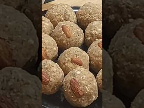 Aata Ladoo/Pinni  #aataladoo #pinnirecipe  #Ladoo #shorts