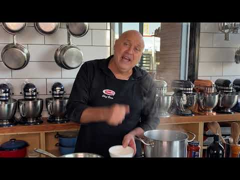 Chef Gino shows us how to properly cook pasta sauce using Barilla products!