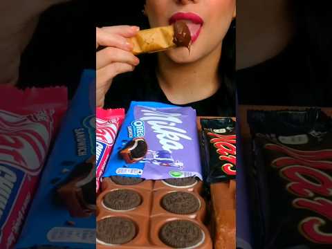 ASMR NUTELLA B-READY🍫 MARS🍫 KITKAT 👅|목방 초콜릿 |eatingsounds|mokbang |#chocolate #asmr #shorts