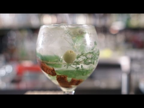 How to Make the 'Mare Nostrum' Cocktail - A Refreshing Take on the Gin and Tonic