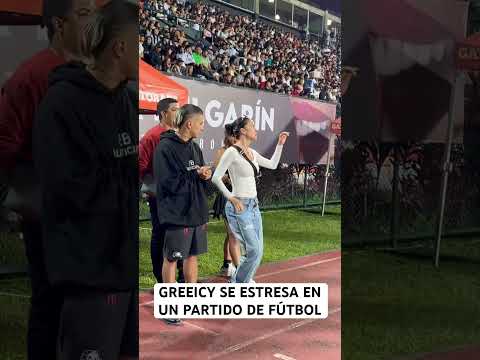 GREEICY SE ESTRESA EN UN PARTIDO DE FÚTBOL