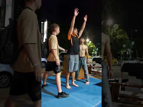 Backflip Practice on flat ground #backflip #parkour #後空翻 #摩猴跑酷