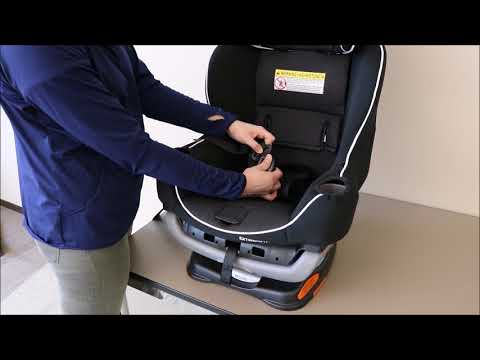 Graco® Extend2Fit® - How to Remove and Replace the Car Seat Cover