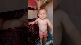 #babybathing 😀 baby enjoy bathing #babyshorts #cutebaby #viral #ytshorts