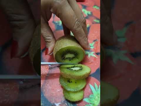 Kiwifruit slicing trick #viral #ytshorts #shortvideo