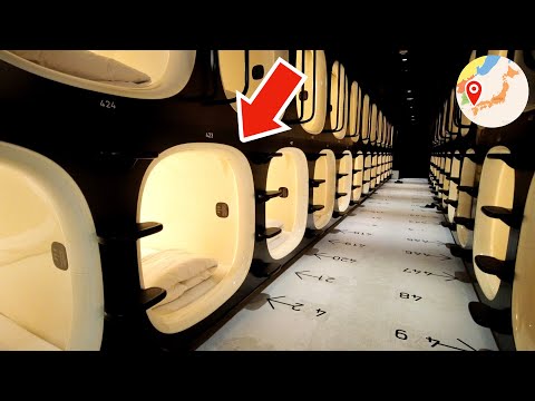 Cheap Capsule Hotel Experience in Japan 😪🛌 9h ninehours Hakata Travel Vlog カプセルホテル 格安 ナインアワーズ 博多