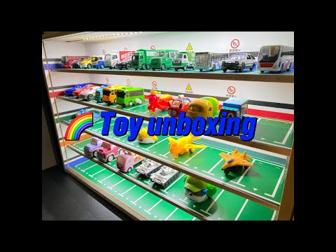 （玩玩具）Tomica, toy car, pull back car, Taiwan limited car, baby shark, Taiyou Bus, Showcase