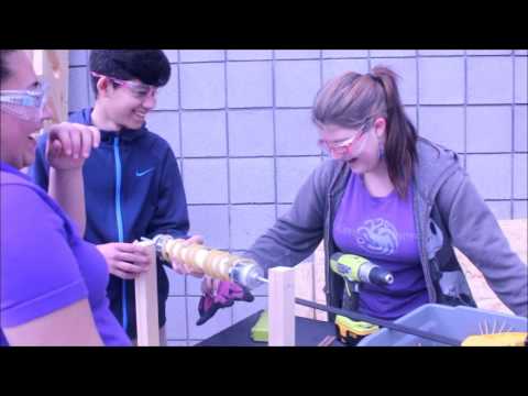 Dragon Robotics 2375 FRC 2016 Build Season VLOG Week 1 (w/ Spanish Subs)