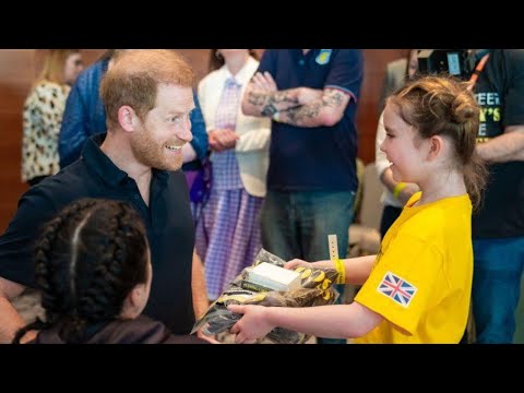 Prince Harry Dons Santa Hat to Bring Holiday Joy to Bereaved Military Children