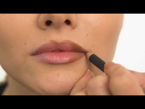 How to Overdraw Lips in Under a Minute