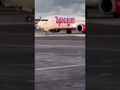 Spicejet emergency landing today | Indian aeroplane landed at Karachi airport | #shorts #short #shot