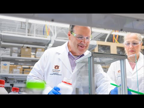 Piazza and his pharmacy team bring a new approach to cancer research at Auburn