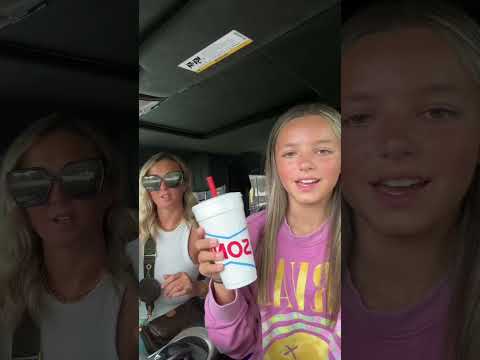 The shark slushy was so good! #youtubeshorts #grwm #staypreppy #motheranddaughter #lifestyle #fyp