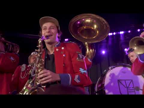 Flume - Rushing Back (Live with MEUTE + Harley on Saxophone)