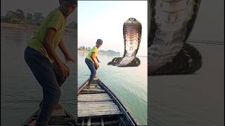 ham betha tha panise snake aya Hara Hara Shambhu snake video